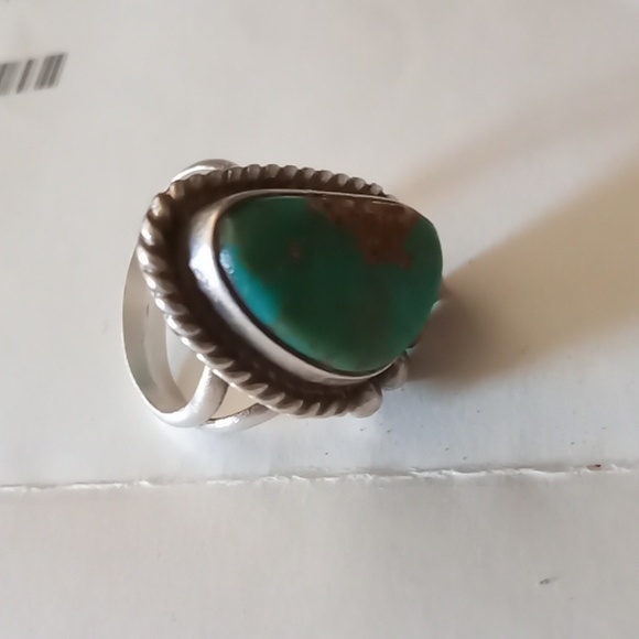 Kingman Turquoise Ring, Native  American Artist Sterling Silver . - Picture 4 of 4
